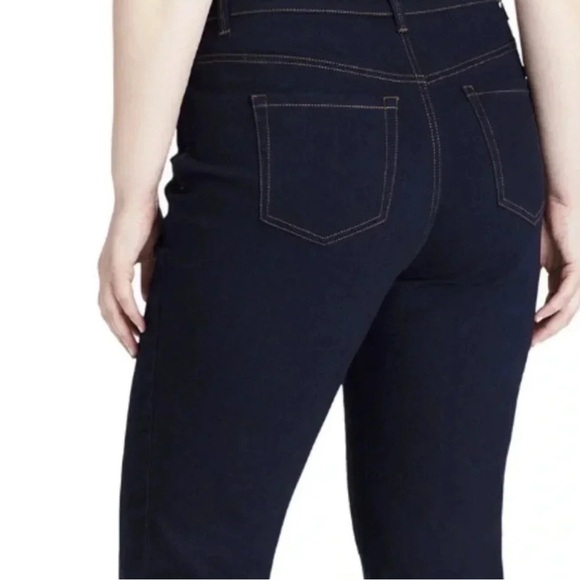 NWOT Gloria Vanderbilt Amanda Dark Wash Straight Leg High Rise Womens Jeans 18 - Picture 2 of 11